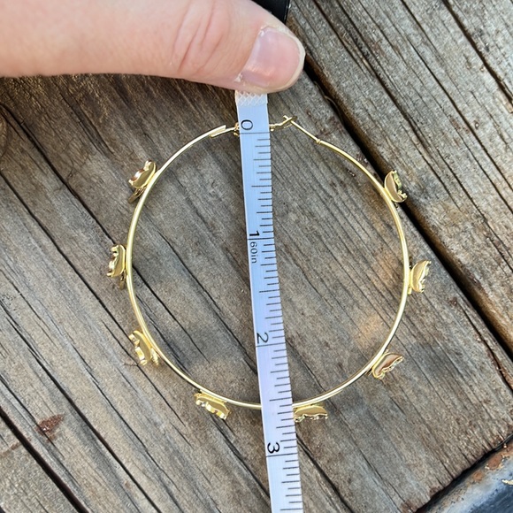 New Gold Butterfly Hoop Earrings - Picture 8 of 13